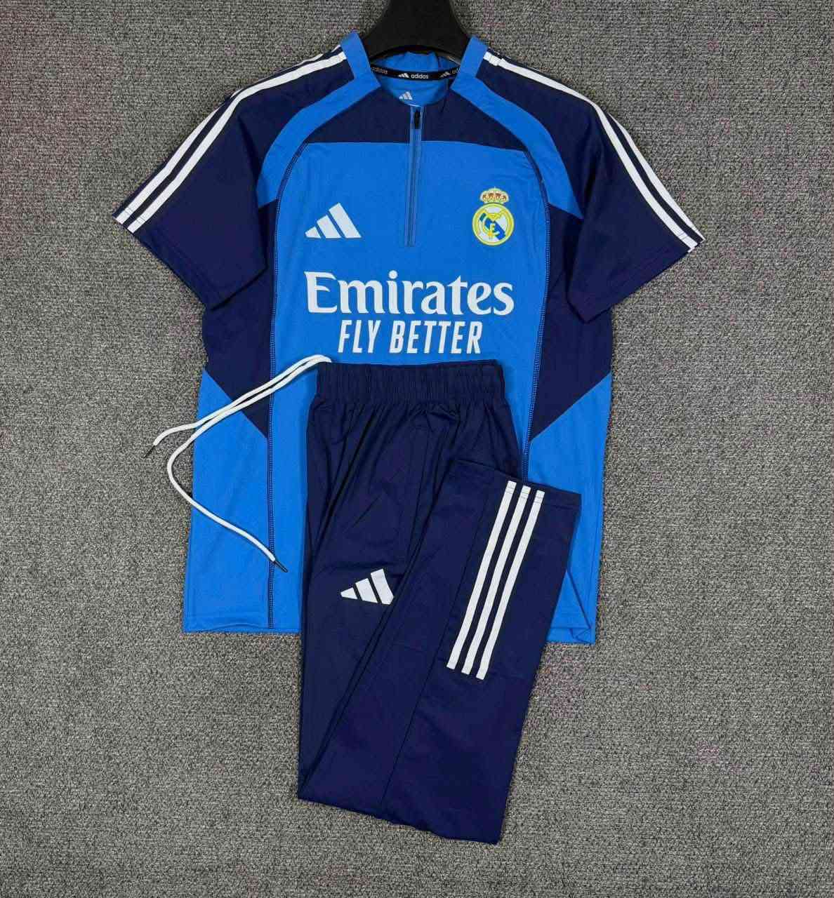 تراك وتربروف فوول ليكرا كوالتي ممتاز منشأ تايلندي ✅️
▫️السعر : 20 الف 
▫️القياسات :  M  -  L  -  XL  -  XXL (قالب كبير)
العنوان/السماوه/تقاطع الأسكان/قرب مقهى الأسكان 
واتساب ***********
