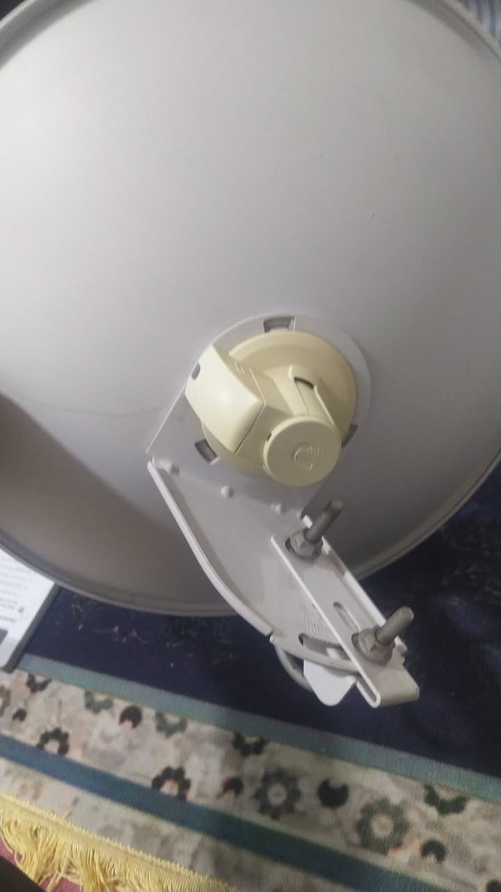 سلام عليكم من رخصت الادمن المحترم بور بيم استخدام (27)يوم سبب البيع اشتركت بل وطني
سعره 70 قفل 
رقمي ***********
