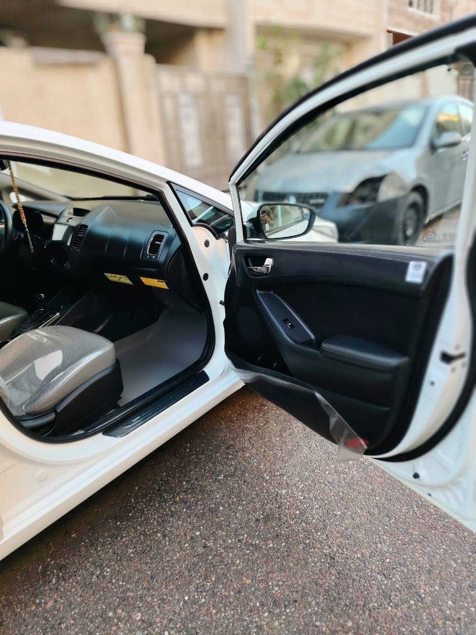 السلام عليكم للبيع سيراتو 2017 vip فول مواصفات للاستفسار***********
غير متواجد ع الفيس
