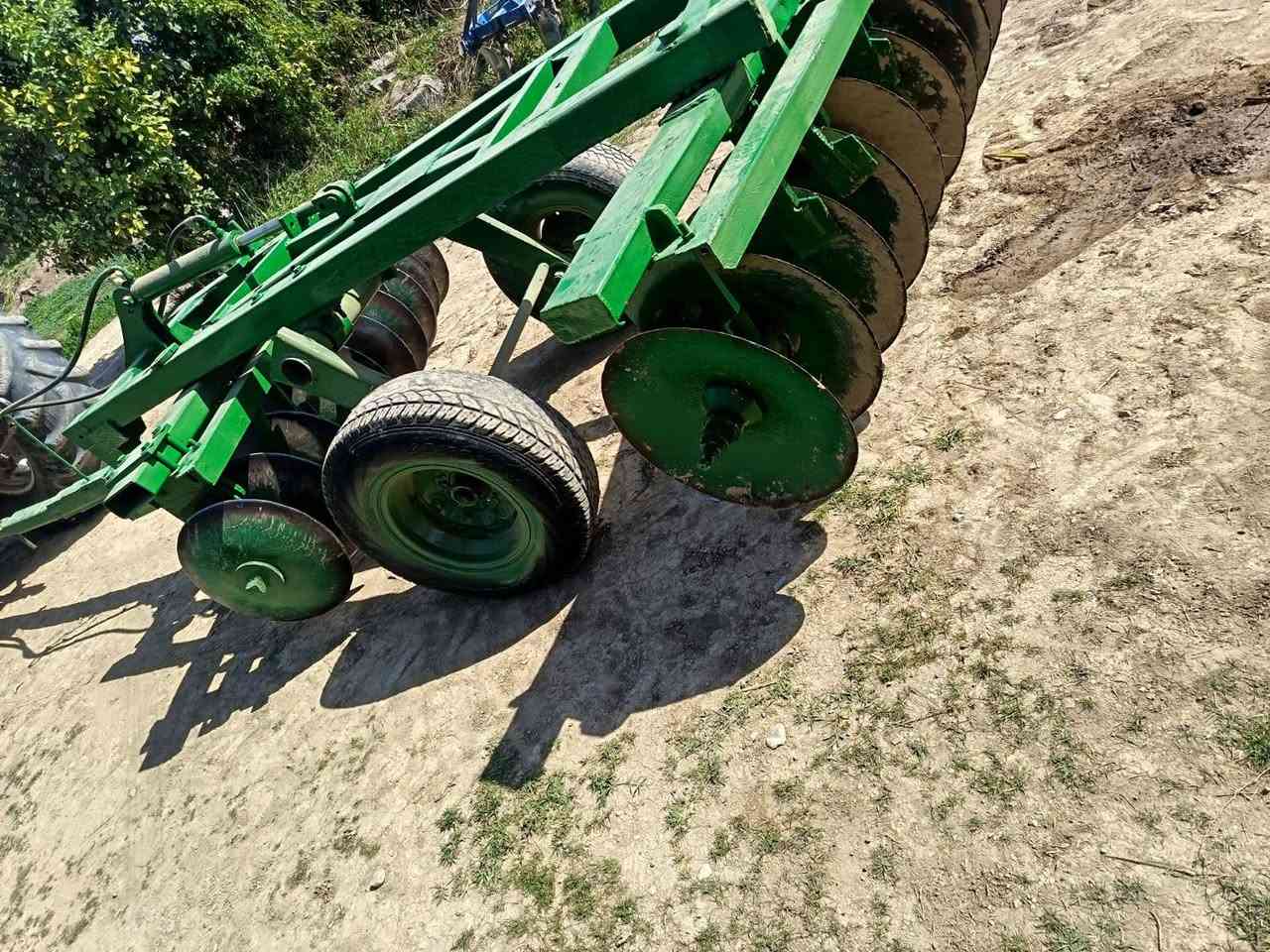 سلام عليكم دسك للبيع حجم 20 نضيف شرط الصفط وهاذ رقمي ***********
