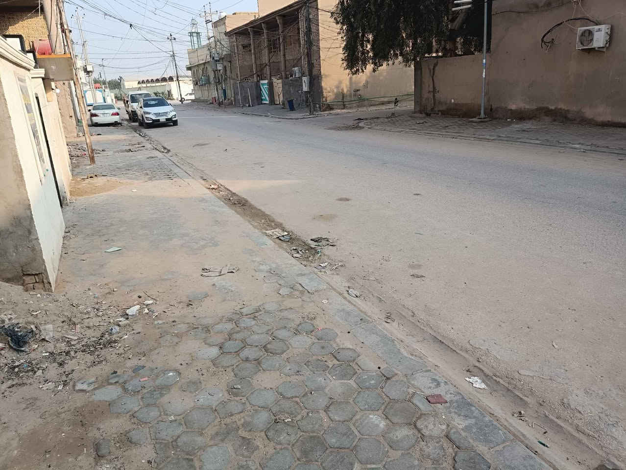 عرصه للبيع النجف الاشرف حي ابو طالب شارع 15 مقابيل مجمع القضاة 100 متر وبيه زياده للاستفسار الاتصال على الرقم *********** النجف, العراق
