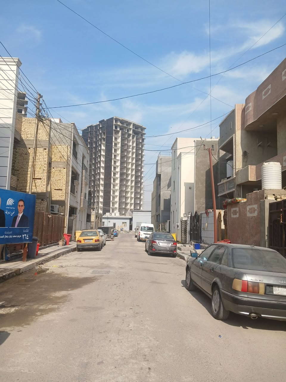 سلام عليكم 
عندي قطعة أرض اللبيع 
حي الجهاد الشارقة 
قرب مجمع النسيم 
المساحة ١٢٥ الواجة ٦ربع النزال ٢٠ 
بية جازة بناء المعاملة وصلة الضربة 
راسن اسويلك عدول اقرلك خلال ١٠ ايام 
تكدر تحسب قرضه بية جازة بناء 
الاستفسار على الواتساب  
*********** سيف
