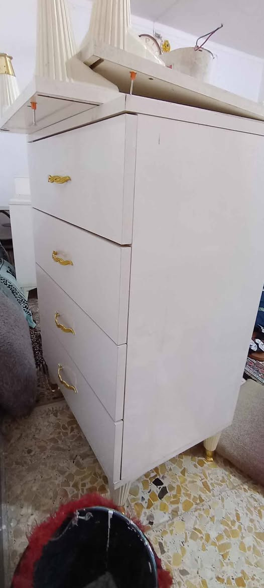 غرفه تركيه ضخمه كلش نظيفه للبيع ماخذينها مليون ما صار على الغرفه مكان صغير سعر750 وبيها مجال للشراي عنوان كوت دور الشئون قرب السده رجاء للشراي فقط


**إذا كنت صاحب هذا الإعلان وتريد حذفه لأي سبب، رجاءا أرسل رسالة إلى الدعم الفني**