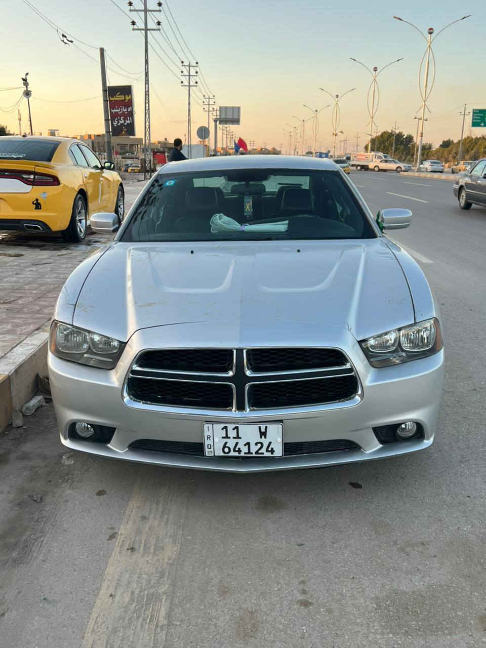 اسلام عليكم
للبيع موديل 12
رقم بغداد وبسمي لل 2030
مكينه جديده توني شادها كير واكسن مكفولات
حداده قبل 20يوم. كلها ذابها ورا وكدام 
غرفه جديده منضومه تبريد جديده  
لسعر 137 وبيها مجال 
مكان ناصريه 
للستفسار ***********
