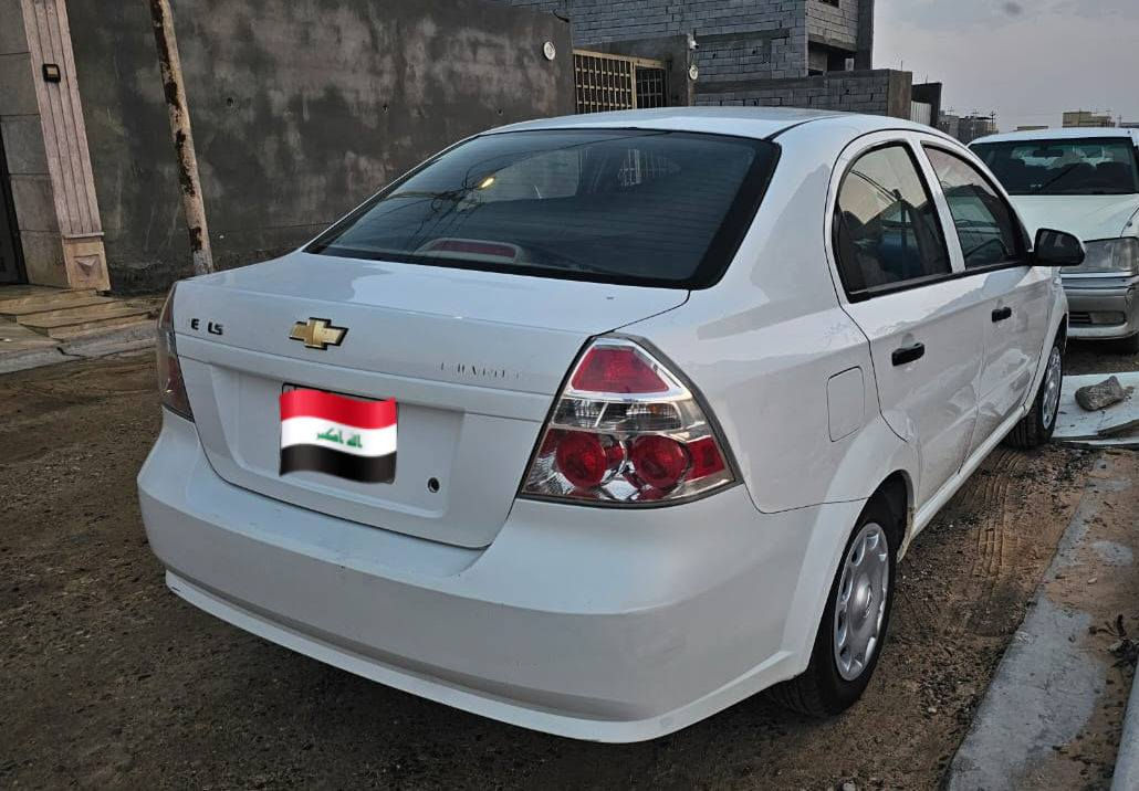 السلام عليكم افيو موديل 2011 رقم بصرة راعيها بالبصرة بيها صبغ ٣ قطع حدادية جديده تبريد شغال محرك مسكر ١٦٠٠ مكفول سيارة مكفولة من ضربة طخم تاير جديد سيارة مامتعوبة مال  سعر ٦٣ وبيها مجال قليل العنوان البصرة ابي الخصيب رقم الهاتف ***********
