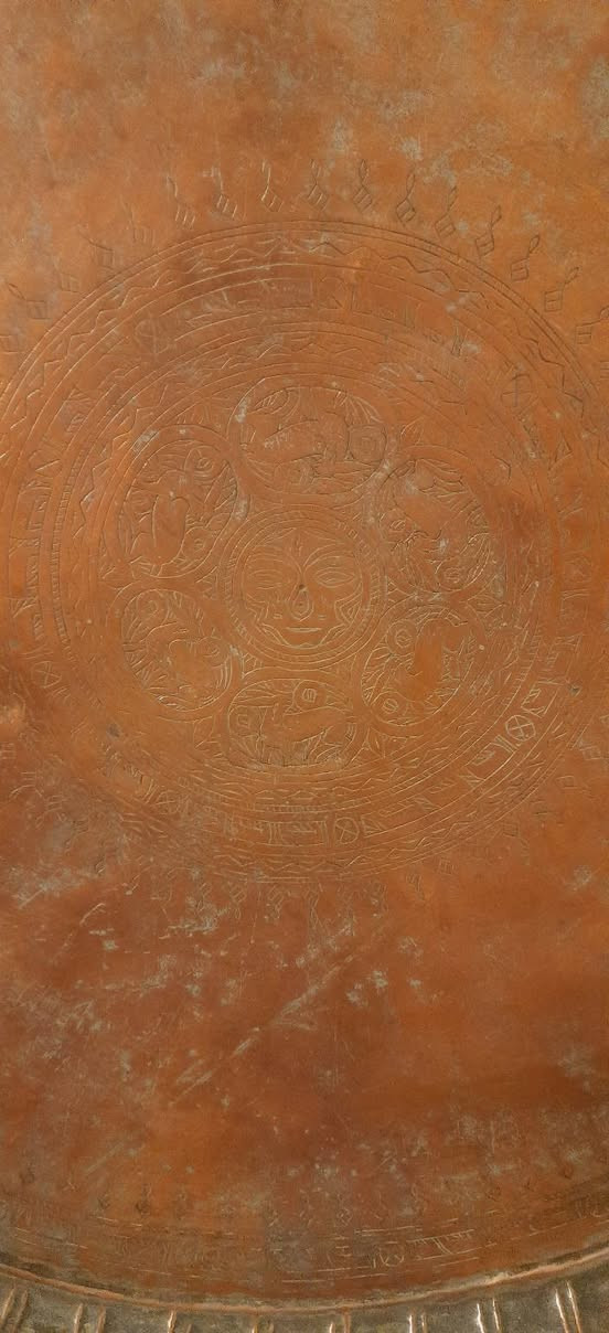 صينيه بغداديه نحاس احمر مختومه بغداد قياس 64 للاستفسار مراسله الصفحه ويوجد توصيل ***********
