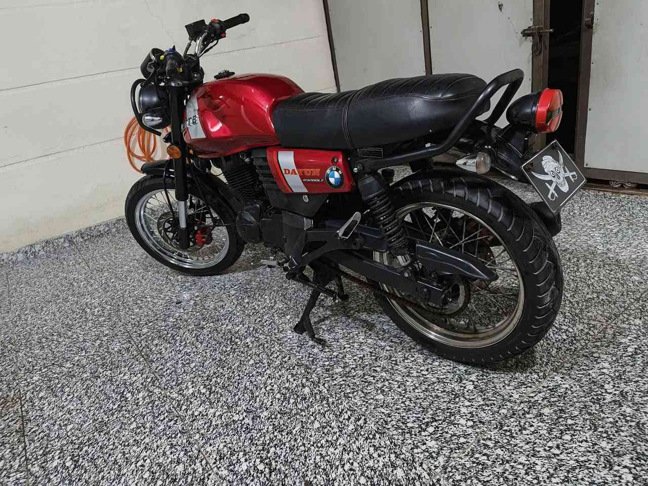 سلام عليكم
دراجه للبيع دايون لايتي 2020 
سكنر اوراق ستنساخ
نظيفه كلش مثل مموضح بصور واحلى
محرك 150
السعر 850
مكان كربلاء 
***********
