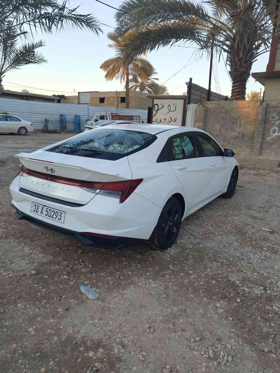 سلام عليكم النتره 23خليجي مكينه 1600 رقم بابل بسمي هزه وسنويه جديده فول مواصفات عده بصمه 
ماشيه 60الف كفاله عامه بس بيها بارد باب وجاملغ موضح بل صوره 145وبيها مجال قليل ***********
