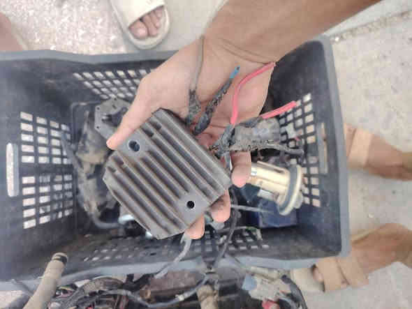 سلف و مكثف و ضفيرة مال حاوية شرط حاوية كلهن 100 وية توصيل ***********
