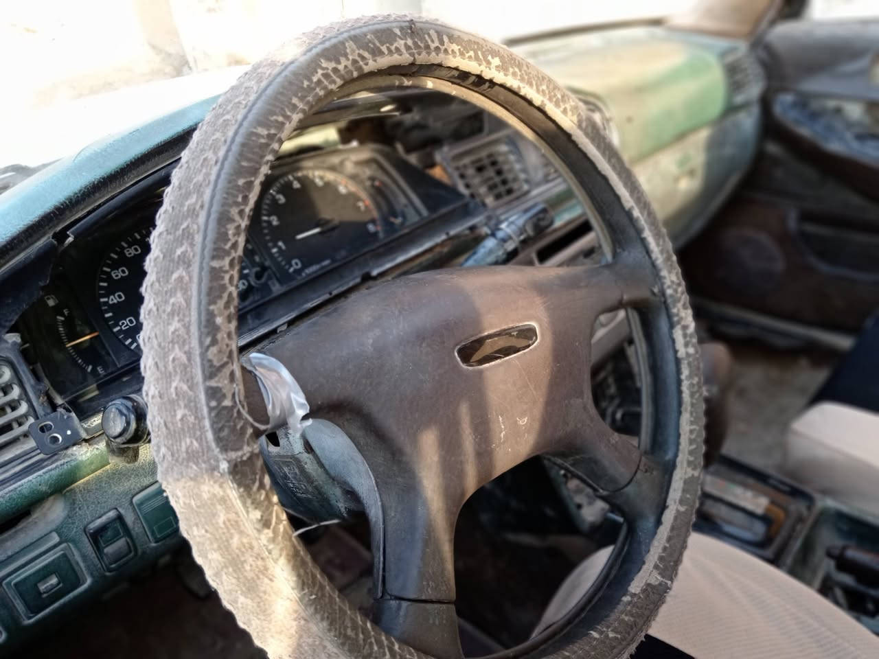 سلام عليكم للبيع مارك مصطره  مكينه وكير  ونجي سياره جاهزه رقم ميسان سنويه مجدده حد ٢٨مكان ناصريه شطره سعر ٢٣ تواصل على ***********
