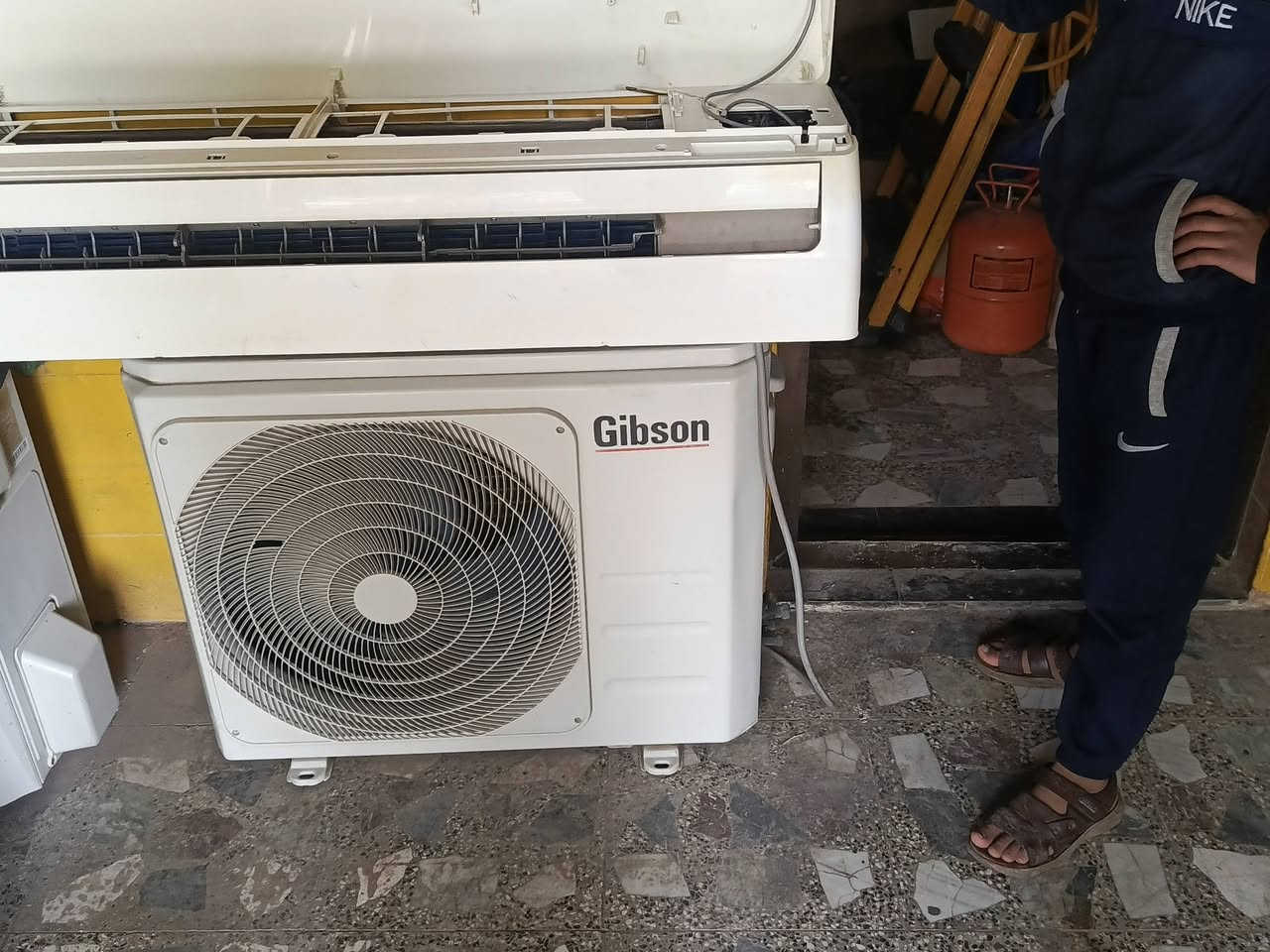 سبلت جبسون 2 طن للبيع أبلادي ممصلح السعر 400
رقم تليفون ***********
