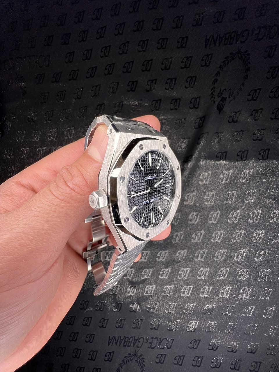 AP Automatic اوتماتيك 
ماستر كوالتي جدا عالي 
مكينة كشف 
قفل بحري 
قطر الساعة 44 
منفذ يومي 
قفل بحري 
جديدة غير مستخدم 
السعر جدا مناسب


**إذا كنت صاحب هذا الإعلان وتريد حذفه لأي سبب، رجاءا أرسل رسالة إلى الدعم الفني**