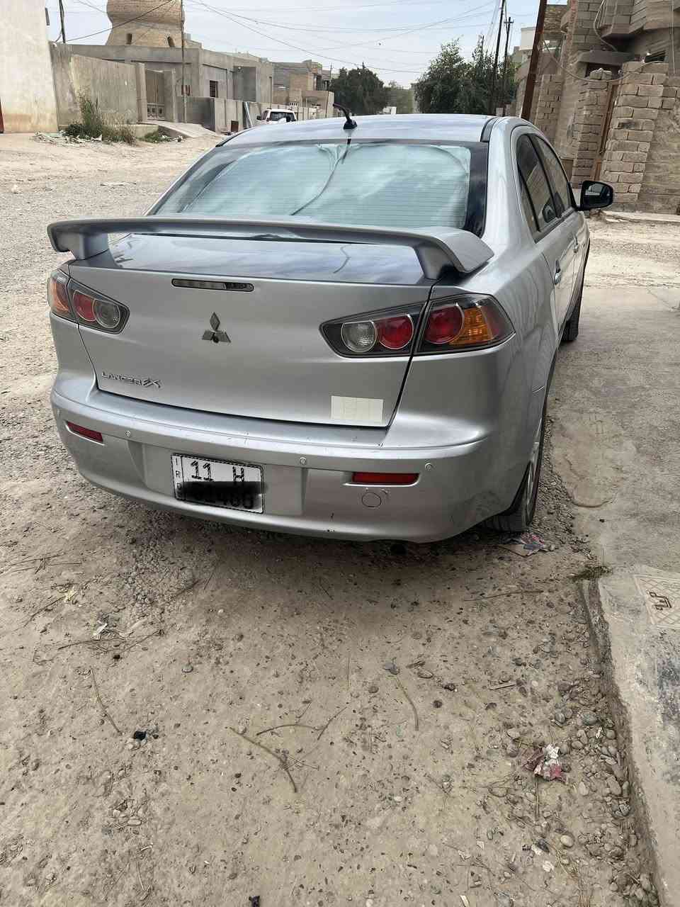 السلام عليكم
لانسر موديل 2016خليجي 
رقم بغداد سنويه جديده 
ضرر بس جاملغ مصبوغ اثر شخط 
مكفول كير محرك صدر جديد تاير جديد السياره مناقصها شي 
ماشيه 116الف
للستفسار ***********
