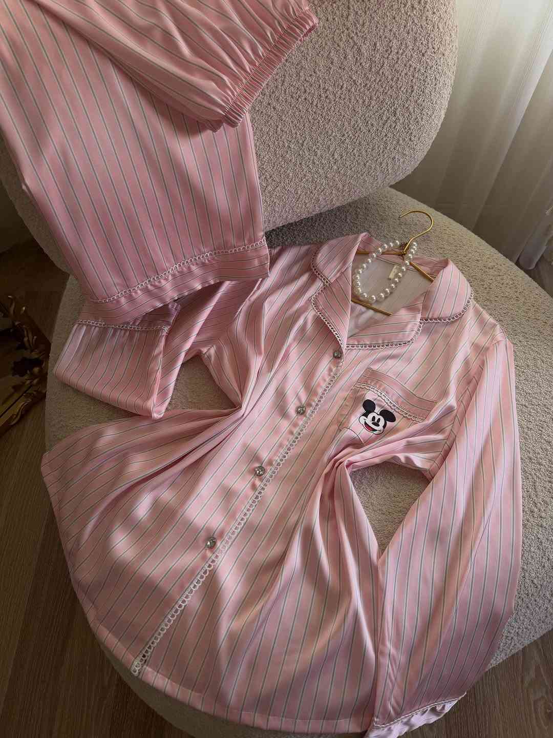 ⁨	بجامه حرير ناعم
السعر/٣٥
القياسات/m. L. xl⁩


**إذا كنت صاحب هذا الإعلان وتريد حذفه لأي سبب، رجاءا أرسل رسالة إلى الدعم الفني**
