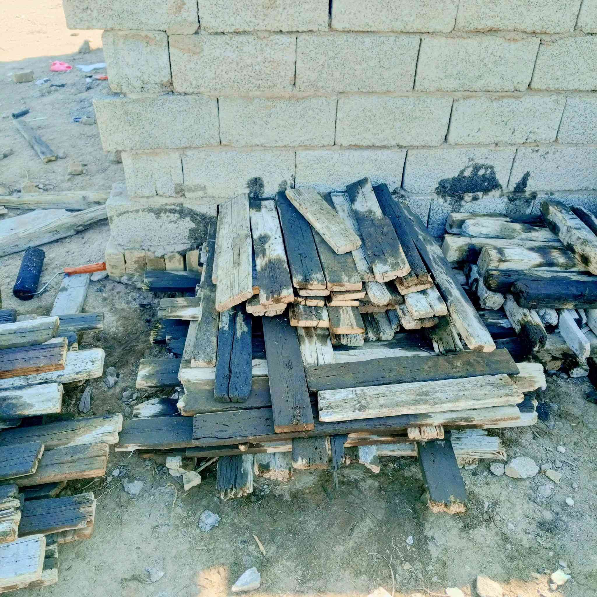 السلام عليكم نجاجير لعزاه لمحترمين ليوم عدنه قالب صغير وحلو ومرتب وسعر مناسب جدأ عدنه لوح 3مكاعب وسير ابو 3مكعب واحد وابو 2نص مكعب وعدنه ابو متر مكعب ونص وابو 50سانتيم مكعب ولوح من 3لحد 50سانتيم بي مكعبين العنوان واسط نعمانيه وهذه رغمي ‏‪***********‬‏وسعر جدأ مناسب خاص شباب وتدلون 🌹
