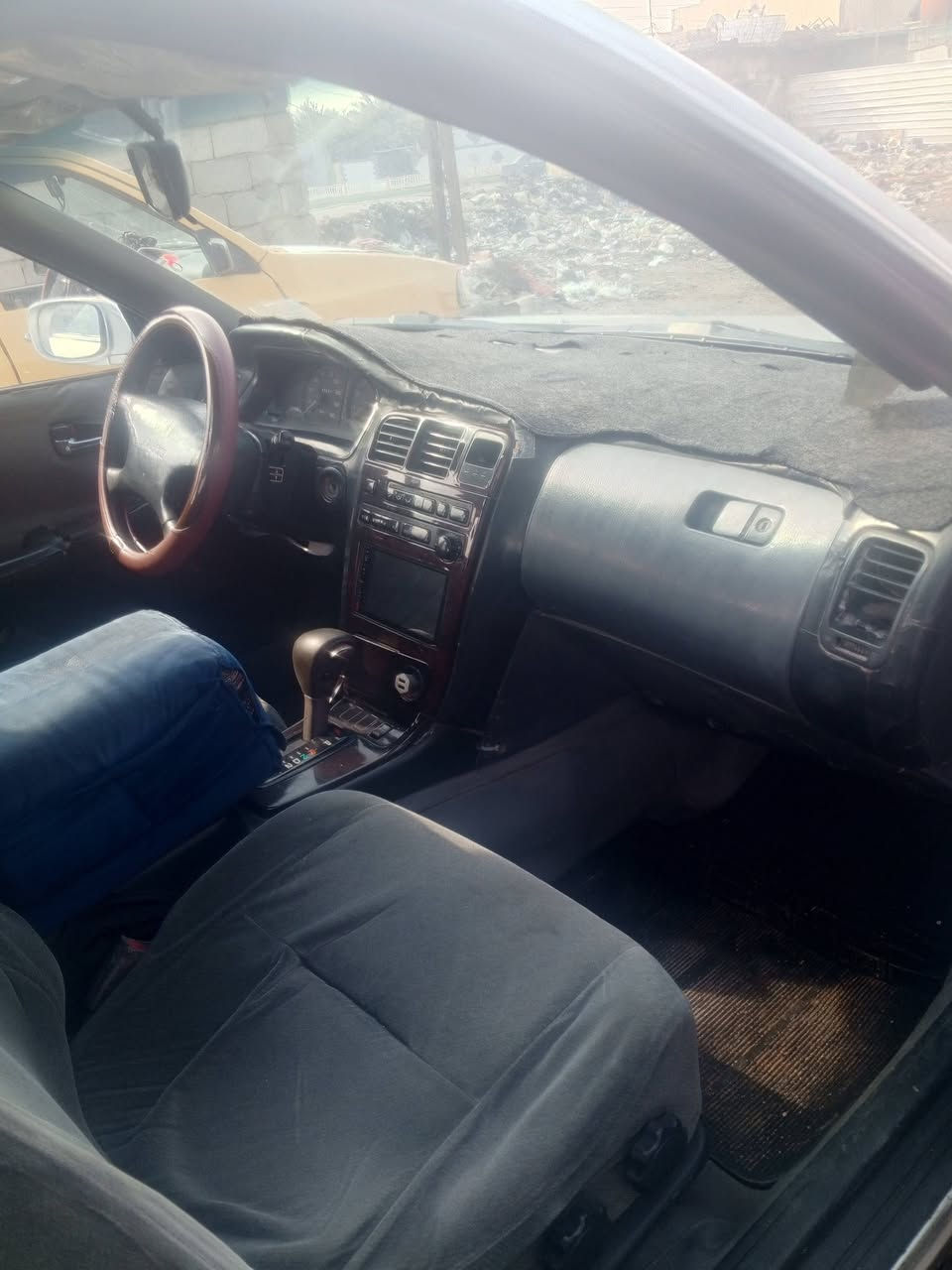 سلام عليكم مارك مكينه ونجي شرط وكيرتيفور جمره شرط وسنويه بصره ٢٨بسمي تبريد شقال سياره خيرمن الله سياره محزوزه جنطه يعني موكصه سعر ٥٥بيهه مجال.    ***********
