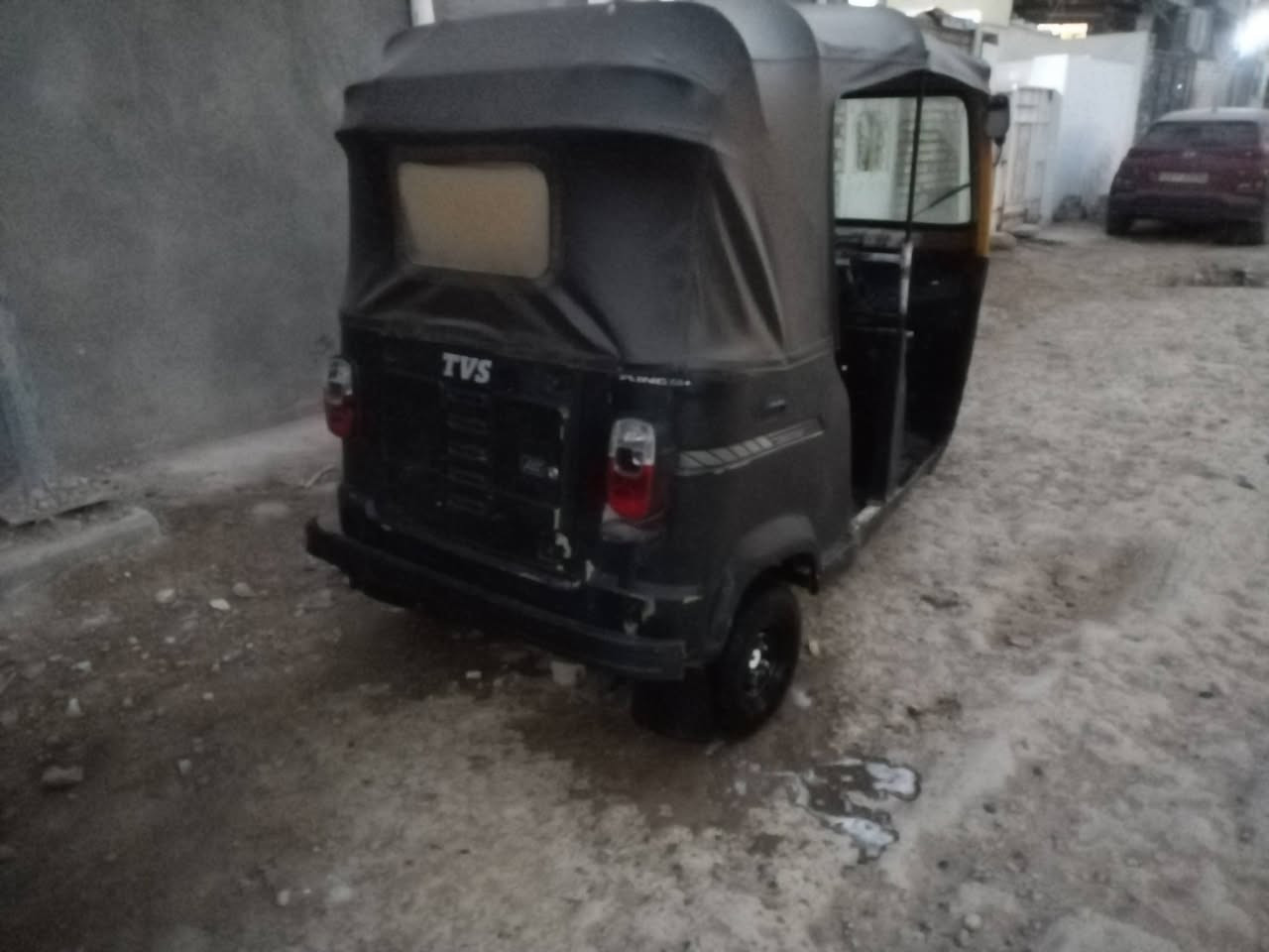 تكتك  شوفت  عينكم للبيع تي في اس موديل 20 سنويه سعره 4.500ملاين مكاني بغداد الشعب ***********  شراي يتصل
