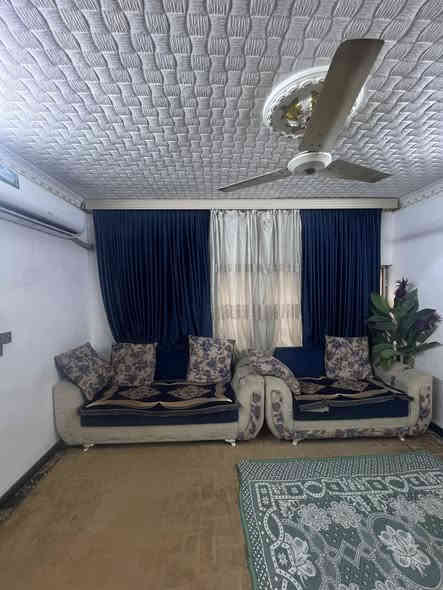 ‏دار للبيع طابوق كونكريت 
 السعر 127 مليون قفل غير قابل للتفاوض 
المساحه ٢٠٠ متر طابو زراعي سند ٢٥
حله بكرلي ٤ بلبدايه قريب علئ الشارع العام
منطقه هادئه خدمات كامله.............
شارع ٨متر تبليط مجاري خدمات كامله 
يحتوي على ٤غرف نوم وكلدور واستقبال ومطبخ وصحيات داخليه وخارجيه ومدخل للبيت كبير
للاستفسار الاتصال على أرقام المكتب
*********** متوفر واتساب
***********متوفر واتساب‏
