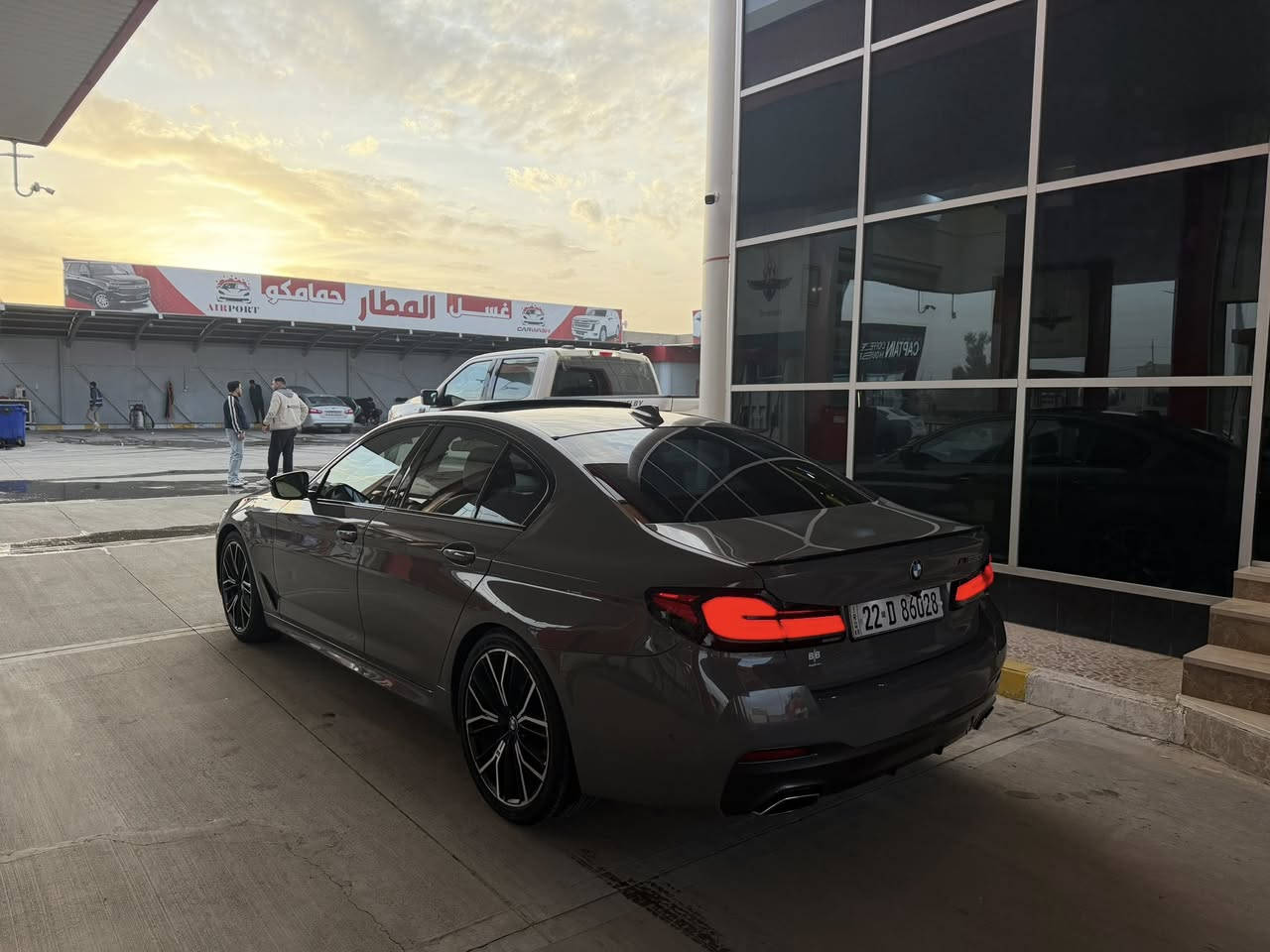 BMW 530i  M package 2021🇩🇪
لون مميز سمنتي نادر 🔥 دفع خلفي مرغوب 🔥 ام باكج بلاد 🔥
وارد كندي 🇨🇦 : باب سايق نص صبغ 
بارد مكانين صغير مايبين (pdr)
 
فول مواصفات 🔥🇩🇪

محرك 4 سلندر تون باور تيربو
كير أوتوماتيك
الممشى: (55,000 mi)
كير محرك مكفول بشرط
داخل ابيض ملكي ,الوان دشبول اكثر من 8 لون , داتاشو , اوتو بارك 
سماعات هارمن كاردن , تحكم بالايماءات , شحن لاسلكي ,
شاشة كبيرة، رادارت امامي خلفي جانبي ، كاميرا خلفية ،
تدفئة ستيرن وكشنات امامي وخلفي , صندوق جلاق ,

سيرفس وكالة كامل 🔧
تبديل دهن وكالة
تبديل فلاتر وكالة 
تبديل دسكات برمبو 
تبديل اطارات طخم كامل
صفر مسج سيارة جاهزة وجداً نظيفة

شرط التحويل او وكالة هزة جديدة

💰 السعر: (358) مجال بسيط جداً
📍 الموقع: (كركوك)
0773 313 9090
(غير متواجد على الفيس)
