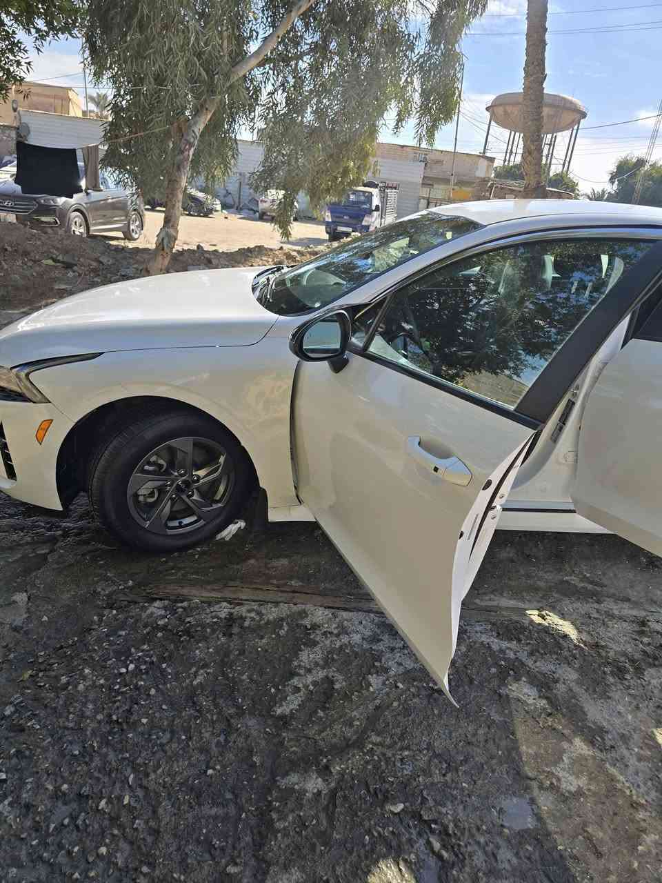 للبيع كي 5 وارد أمريكي  موديل 2023 ماشية 85 ميل
رقم مثنى  معوقين اسويلك وكاله (عامه)

 بس تخلص المده تحوله باسمك 

حادثه جدآ خفيف الحادث مرفق مع صور

ولا قطعه امبدله كله كفاله 

المواصفات

1- محرك 1600 تيربو 

2- بصمه تشغيل عن بعد +جنطه 

5-بصمات بيبان جنطه

-نضام تحديد مسار ومثبت سرعه

- رادار 360 درجه

- حساس اماي خلفي

- زنون عالي ناصي بلادي

12- نضام السماعات BOSE دمام

- 5 ويل كب كروم حجم 

- هند بريك بصمه

- بريك اوتو هولد

- انظمة قياده

17- تبريد منفصل السايق 

وبيها بعد هواي موصفات

جاهزه من كلشي ربع ماتذب عليها

(السعر 172ورقه ) وبيه مجال حك الجيه  

رجأ اقره تفاصيل 

مكان السياره المثنى -قضاء الرميثة 

رقم  ***********
