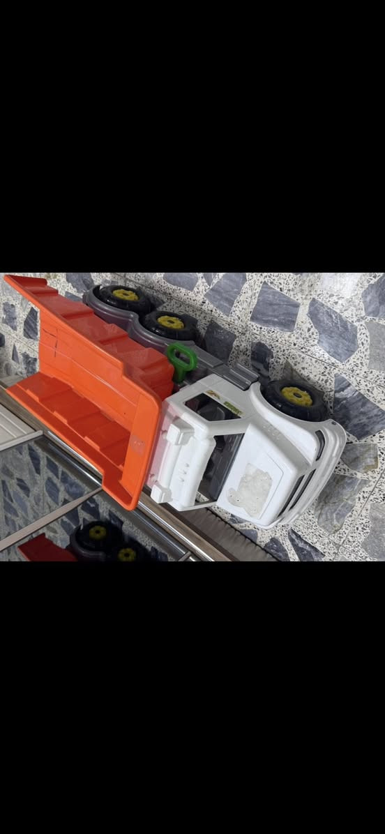 زحليكة نظيفة                                                                                                                       وتكفي اعمار كبيرة 
السيارة كبيرة تكفي وزن 18 kg
دببة كلهم مبيهم ضرر 
المكان بغداد الشعب 
اكو توصيل


**إذا كنت صاحب هذا الإعلان وتريد حذفه لأي سبب، رجاءا أرسل رسالة إلى الدعم الفني**