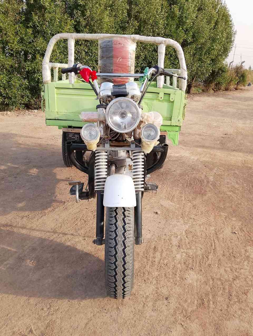 سلام عليكم ستوته 15 وراق صولي كاملات جاهزه ونضيفه مكينه مفتوحه بوشه وبستم   شاصي وركبه مكفولات ستوته خير من الله
مكان شطره 

سعر 1350 

***********
