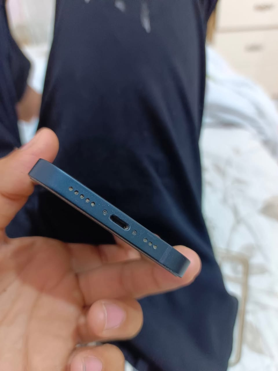 سلام عليكم 
ايفون١٣العادي 
غير مفتوح ولا مستبدل بي اي قطعه ولا مرفع البطاريه 
السعر ٤٥٠ 
العنوان بصره كرمه علي رجائا متشتري لا تعامل 
هذا رقمي للتواصل واتساب ***********
