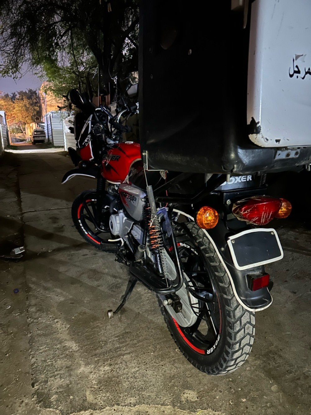 دراجة2023 دراجة نضيفة كلش ومكفولة من كلشي بس الكشن مو مالهة مبدل دراجة اوراق كاملة كبل تروح ترقم اكفلك ترقيم دراجة ابيعة علا حطتهة بيهة غراض صندوك بي سستم مال سماعة كامل سعر بي مجال واني خادم الكم مكان بغداد السيدية