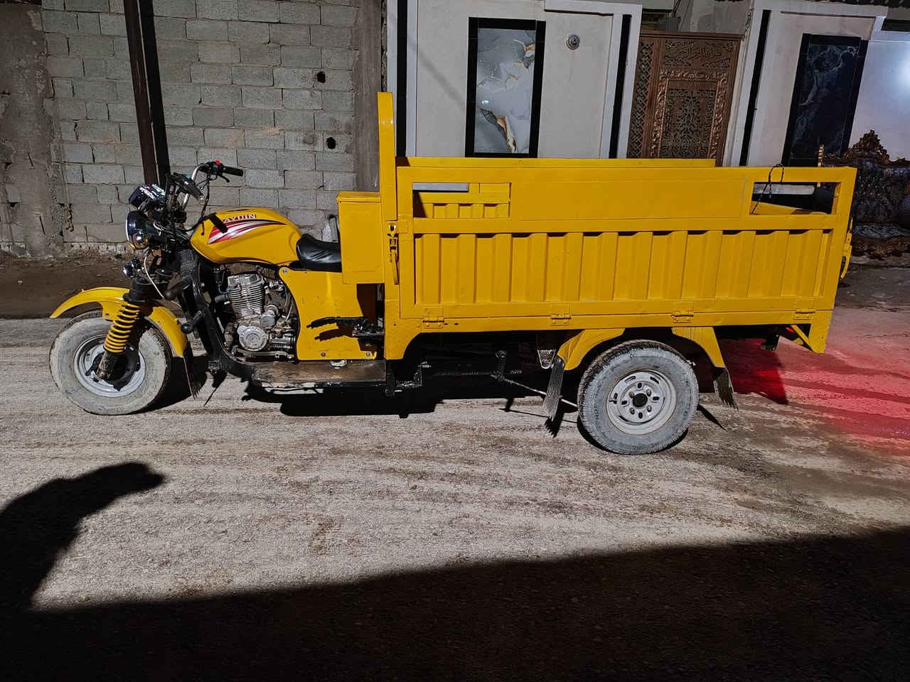 ستوته للبيع موديل2019 تعمير جديد لوكير ثكيل خفيف مال حمل اكسل حجم كبير محرك 200 كهربائيّ كله شغاله اورق كامله كمرك متفوعله  ابسمي السعر 1600
تصال***********
