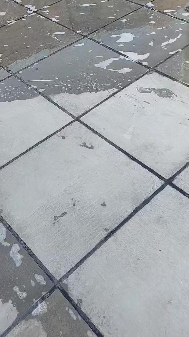 ياللة السلام عليكم /سطحك تعبان خابر وتدلل تطبيك شتايكر تزفيت /اعادة ماستك / /فلانكوت/جميع اعمال السطوح وباسعار رمزيه ***********
