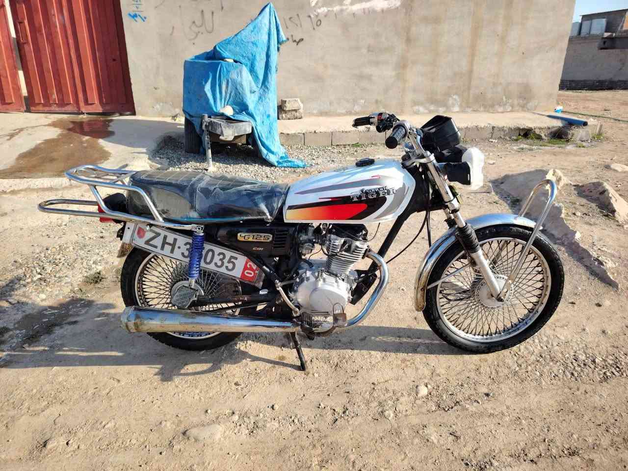 السلام عليكم ماطور ساخت للبيع
ماطور وايرمنيه كلهه شغاله مكينه شرط معدل تحريكه 
لا صرف لا نفخ ماطور جاهز ما يعوزه مصرف

السعر 350


**إذا كنت صاحب هذا الإعلان وتريد حذفه لأي سبب، رجاءا أرسل رسالة إلى الدعم الفني**