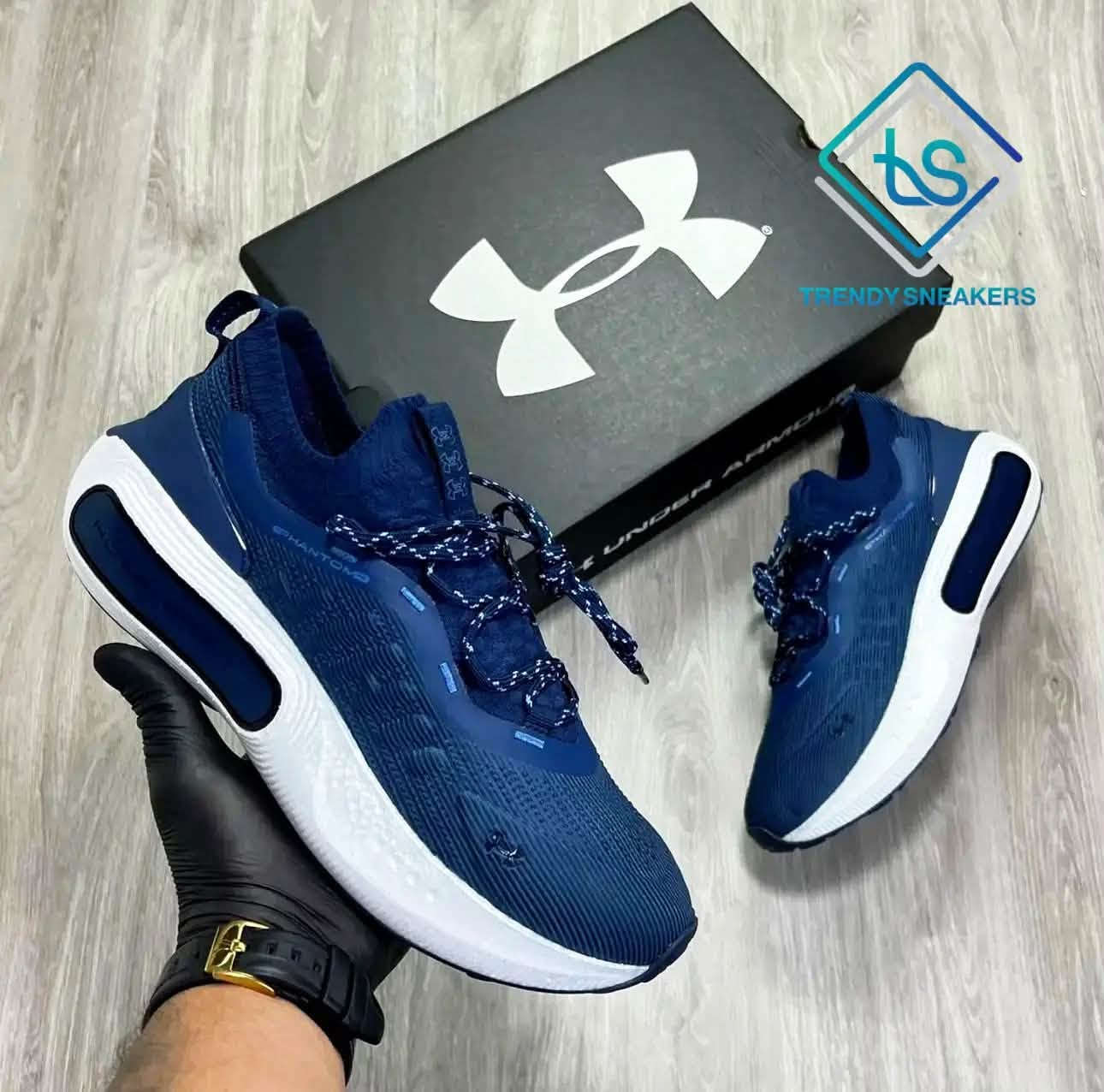 🔥 مو كل حذاء رياضي ينجح يجمع بين الراحة والأناقة بنفس الوقت… لكن Under Armour Phantom 4 قدر يسويها بسهولة.

إذا تدور على حذاء مريح للمشي اليومي، الدوام، الجيم، وحتى الطلعات، فهذا الموديل يقدم تجربة ممتازة بفضل تقنية UA HOVR+ اللي تساعد على امتصاص الصدمات وتوفر إحساس مريح مع كل خطوة. كما يتميز بتصميم عصري يشبه السنيكر الكاجوال أكثر من كونه حذاء رياضي تقليدي، لذلك يلبس على مختلف الإطلالات. 

✔️ راحة استثنائية
✔️ تصميم شبابي أنيق
✔️ مناسب للمشي والاستخدام اليومي والجيم
✔️ خامات عالية الجودة من اندر آرمر

📦 التوصيل متوفر إلى جميع محافظات العراق

للطلب والاستفسار مراسلة أو الاتصال: ***********

#UnderArmourPhantom4 #ترندي_سنكرز #trendysneakers
