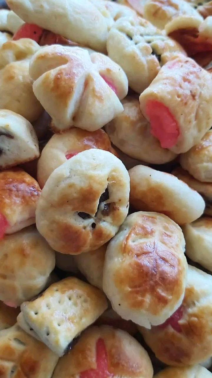 كليجه عراقيه هشه الكيلو ب4 الحشوه حسب الطلب يوجد توصيل شاميه صلاحيه مهناويه ***********
