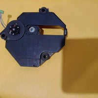 عدسة • بلاي١-٢ • نظيفة