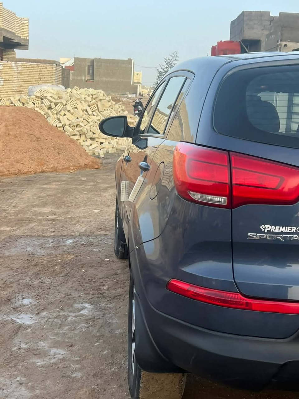 سبورتج موديل 2016 وارد امريكي بيها جاملع وباب وشبر بارد سياره ماشيه 70 ألف سياره جديده مكينه كير خير من الله 
سعرها 123 بيها مجال بسيط *********** واتساب قفط

