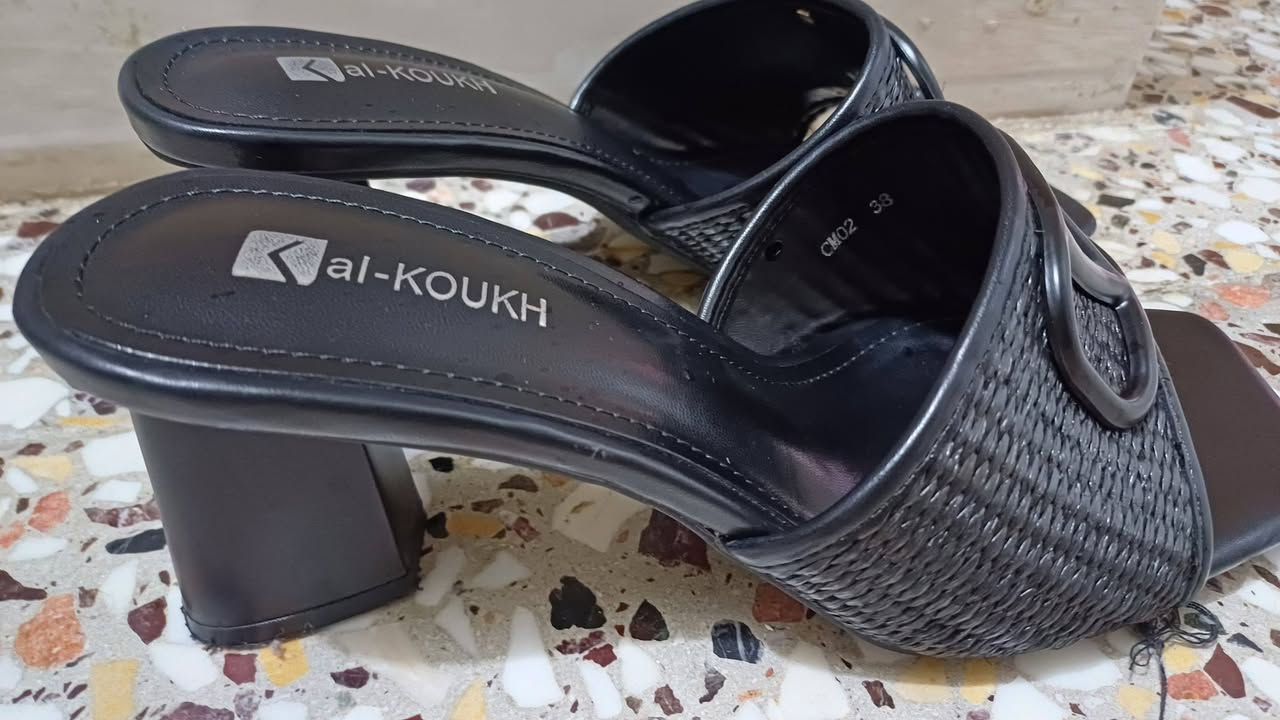 احذيه وجنط وشحاطات جدد مملبوسات الاسعار داخل الصور وتوصيل مجاني داخل الكوت فقط


**إذا كنت صاحب هذا الإعلان وتريد حذفه لأي سبب، رجاءا أرسل رسالة إلى الدعم الفني**