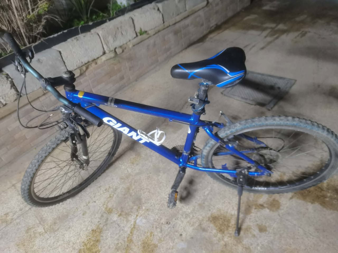 ***********السلام عليكم للبيع باسيكل  جينت سناب كدام العين ادفع سعر بلي يرضي الله مكاني موصل الرقم
