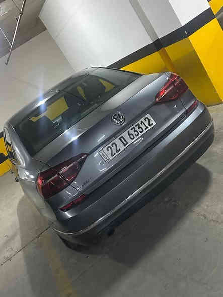 السلام عليكم 
باسات 2018 خليجي محرك 2،5 ماشية 118 الف كيرمحرك شرط بيه 6 قطع صبغ دبي بدون حادث رقم وسنوية جديد 
السعر 143 
***********
