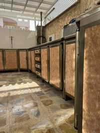 كاونتر كثير نظيف قياس السنك مترين و37 /قياس الوسط مترين /قياس الزاوية ...