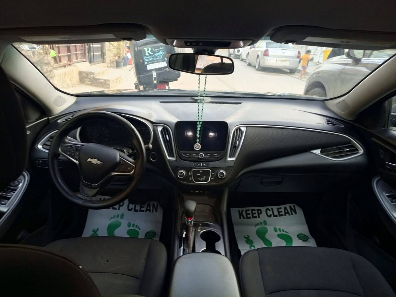 ماليبو مواصفات RS 
موديل 2021 مرقم اربيل وارد امريكي
ضررها جاملغ السايق وحافة البنيد مصلحه جاملوغ عكس السايق ممصلح واضحه بالصوره يتعدل على البارد 
الباقي كفاله عامه عالفحص  ماشيه82 كيلو
هزه وفحص وترقيم جديد  رقم اربيل الدولي الجديد تحويل بأسم المشتري
تشغيل عن بعد
قيادة آليه 
بصمة ابواب وتشغيل 
كامره دواره خلفيه 
كرسي كهرباء
ستركشن
وباقي المواصفات معروفه للماليبو
السعر130 وبيه مجال
للاستفسار
*********** واتس اب بغداد, العراق
