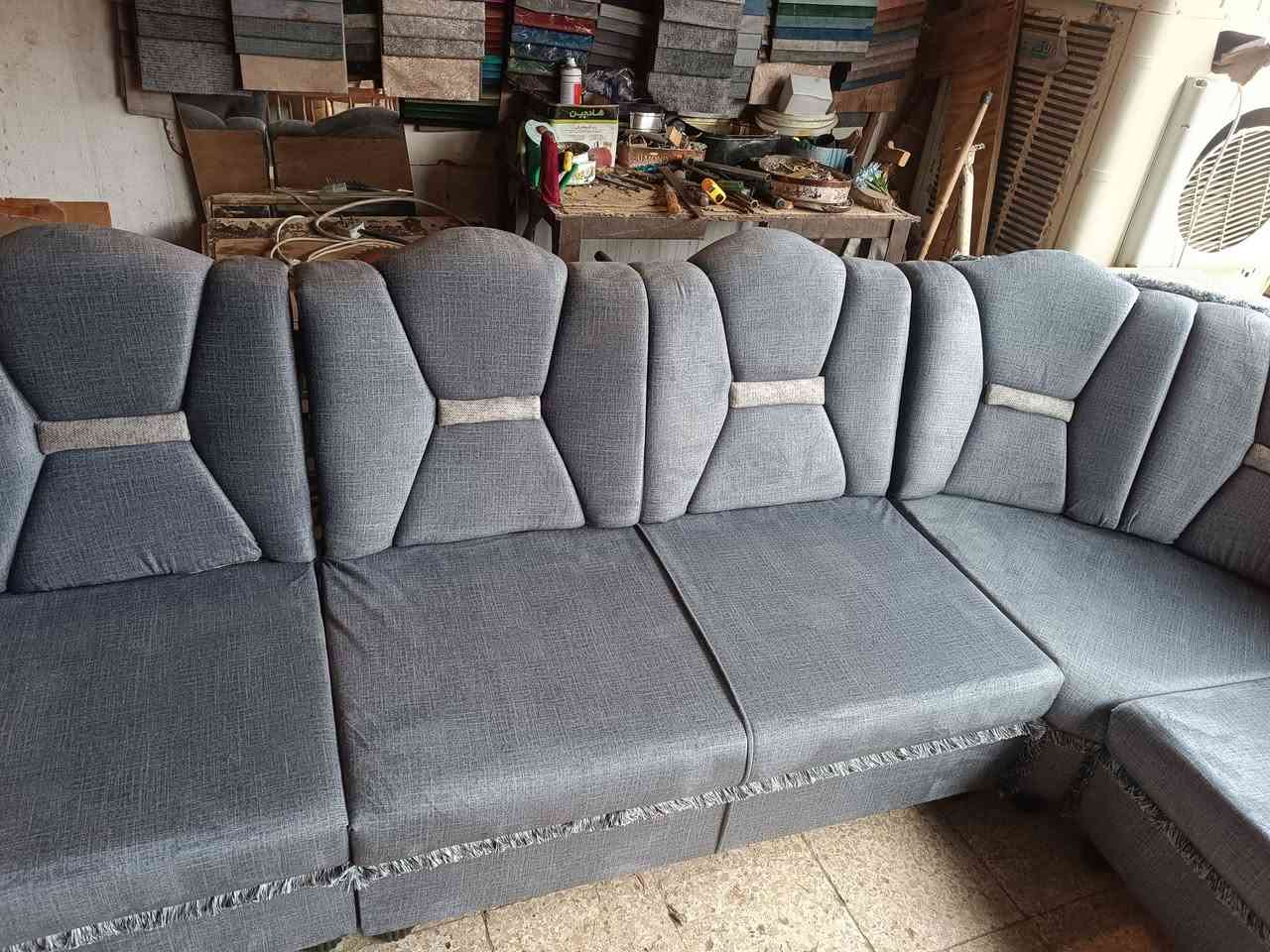 ديوان للبيع 👍🏻
9 امتار  12 مقاعد ✨
خشب عراقي مستعمل ثقيل 🔨
اقماش رصاصي  جديد غير مستعمل 
اسفنج جديد
فصال حديث ❤️‍🔥
السعر 325
الاستفسار اتصال فقط على 
***********
*********** 
لدينا كافة انواع الفصالات حسب الطلب  بسعر مناسب
عنواني موصل جانب الايمن
