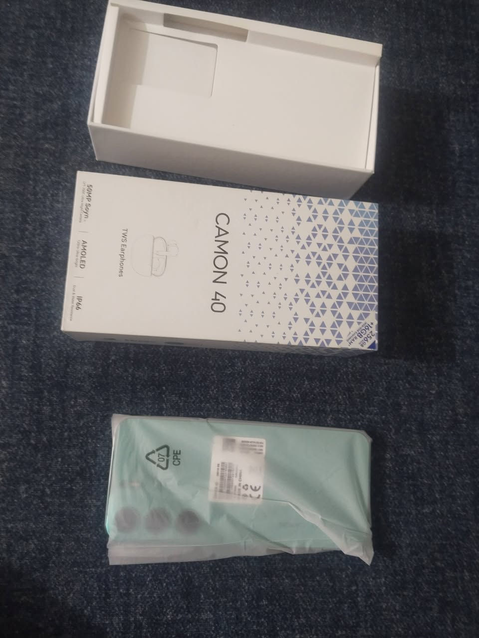 سلام عليكم تكنو كمان ٤٠ بارحه شتريته بعده ما مفتوح أصلن جهاز جديد ما مشتغل ابيعه حتاجيت فلوس شراي يتصل سعره جوه سوك ***********
