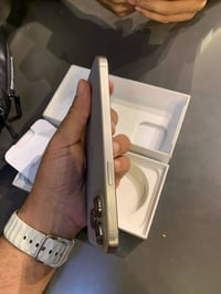 ايفون ١٥ برو ماكس • ٢٥٦ • بطارية ٨٧