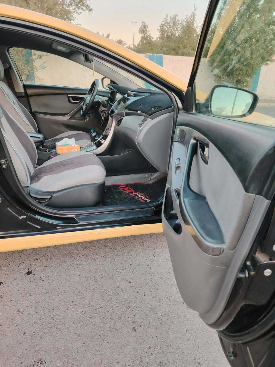 النترا 2012 رقم بغداد وارد امريكي ضرر جاملغ خلفي ليبل واحد سيارة كاملة تدفئة وتبريد صدر جديد تايرات تخم بسمي السعر 95 قفل قفل المكان ديالى الخالص للاستفسار ***********
