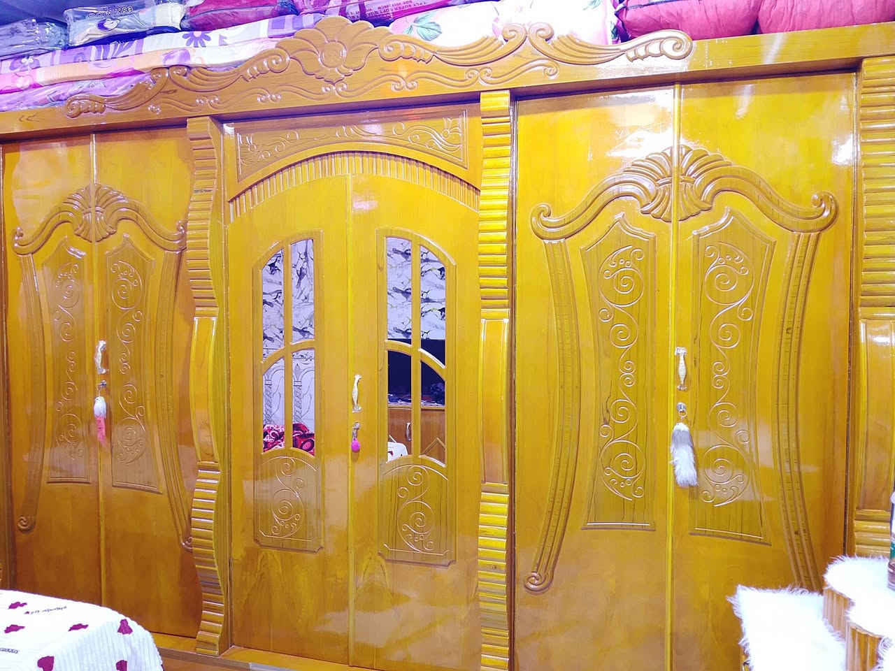 السلام عليكم اخوان غرفة اخشاب للبيع نضافه 100/95 السعر مليون 250 وبيه مجال عنوان بصره گرمه ع ***********
