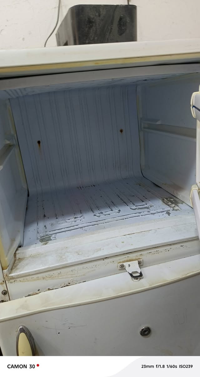 ثلاجه للبيع📞📞📞📞***********
