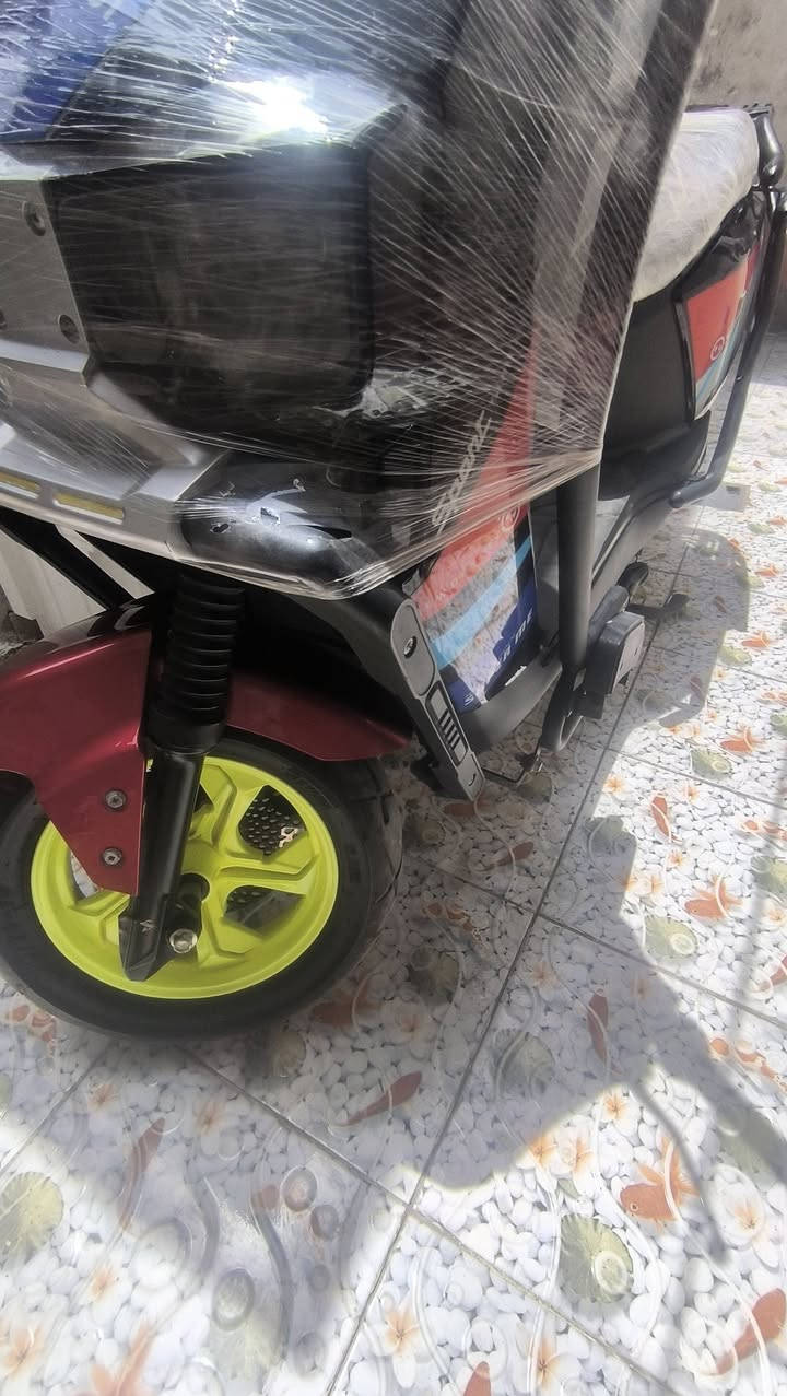 دراجه GT500  6 بطاريات الفئه الحديثه
الله شاهد ماخذهه مليون و 100 
اي شي بلدراجه شغال تمشي 100 
دراجه كلش نظيفه 
رايدهه ب 800 قفلهه الشراي يتصل وانه خادم 
***********
