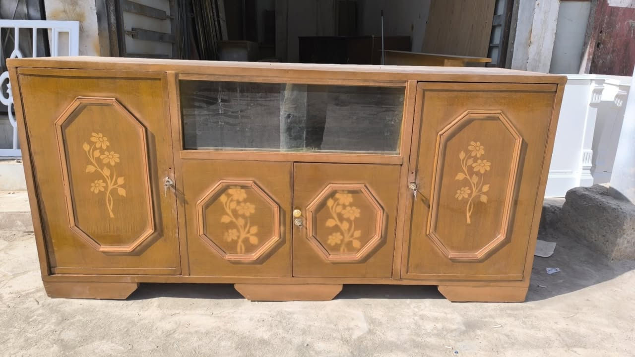 غراض للبيع 
طباخ مصري ٣٠٠ وبي مجال 
بوفيات الوحده ب٨٠ وبيهه مجال 
عجانه جديده ب١٢٥ وبيهه مجال


**إذا كنت صاحب هذا الإعلان وتريد حذفه لأي سبب، رجاءا أرسل رسالة إلى الدعم الفني**