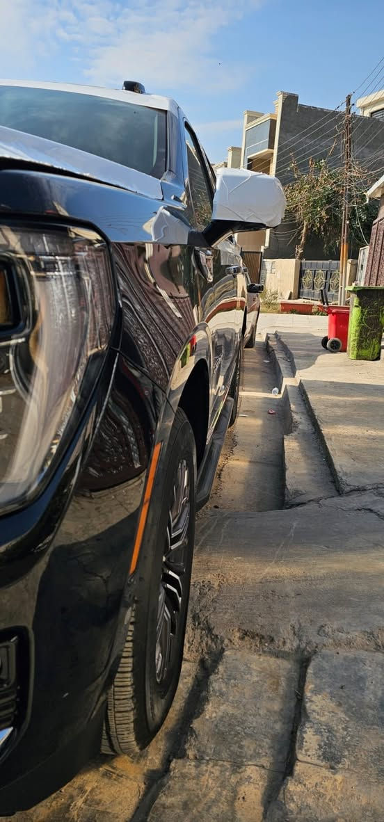 السلام عليكم للبيع 
✨جي ام سي يوكن النفيشن 
✨مديل 2025
✨كفاله عامه 
✨موصفات النفيشن معروفه 
✨ حجم الويل 20
✨v8 سلندر 5300
✨رقم بغداد باسمي تحويل ثاني يوم 
✨ماشيه ١٩ الف كيلو 
✨مغلفه ppf بالكامل 
السعر ب 650 ست دفاتر ونص 
✨للتواصل ***********
✨مكاني بصره شط العرب تنومه
