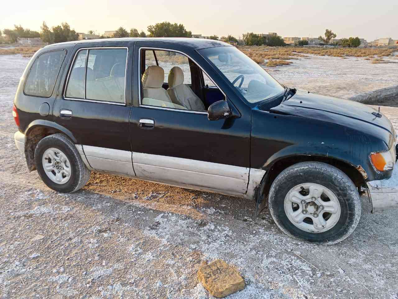 كيك روسيدا للبيع سياره نظيفه وحلوه داور ثاني يوم السعر 27 ورقه وبيها مجال الموديل 93//***********
